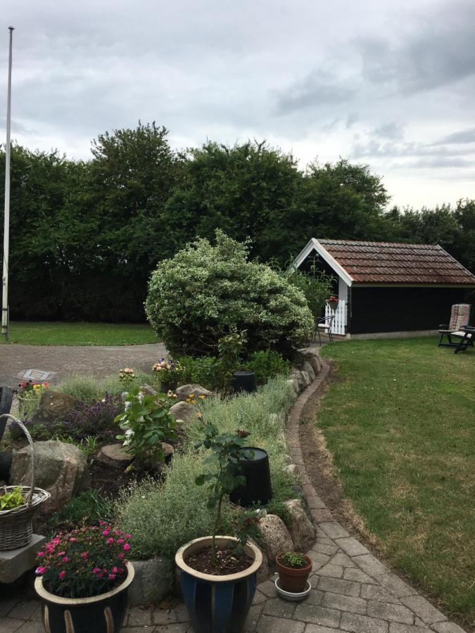 Stunning Romantic Cabin Close To Baltic See Idestrup 外观 照片